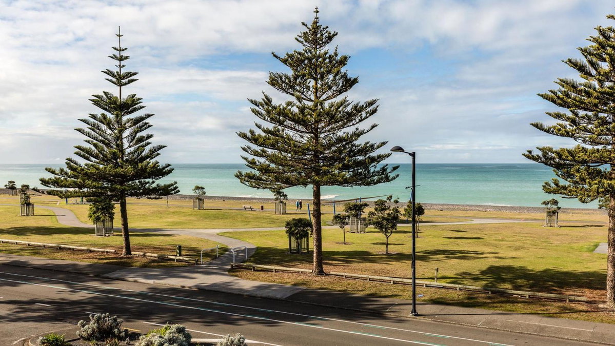 Pebble Beach Motor Inn, New Zealand