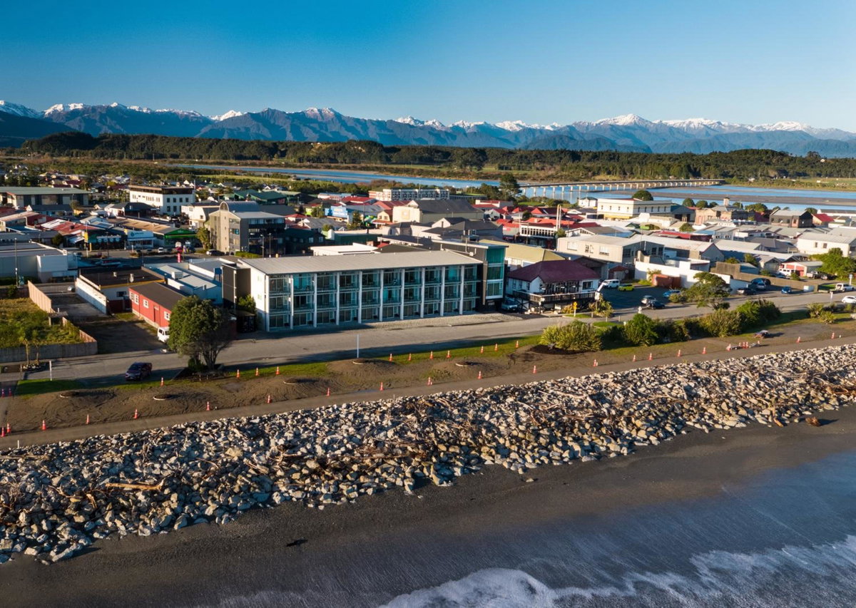 Hotel · Beachfront Hotel Hokitika, Hokitika
