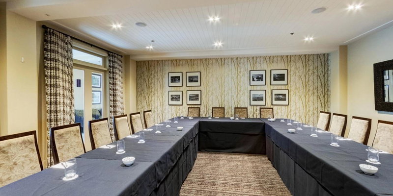 Distinction Te Anau Hotel & Villas, Te Anau, Новая Зеландия