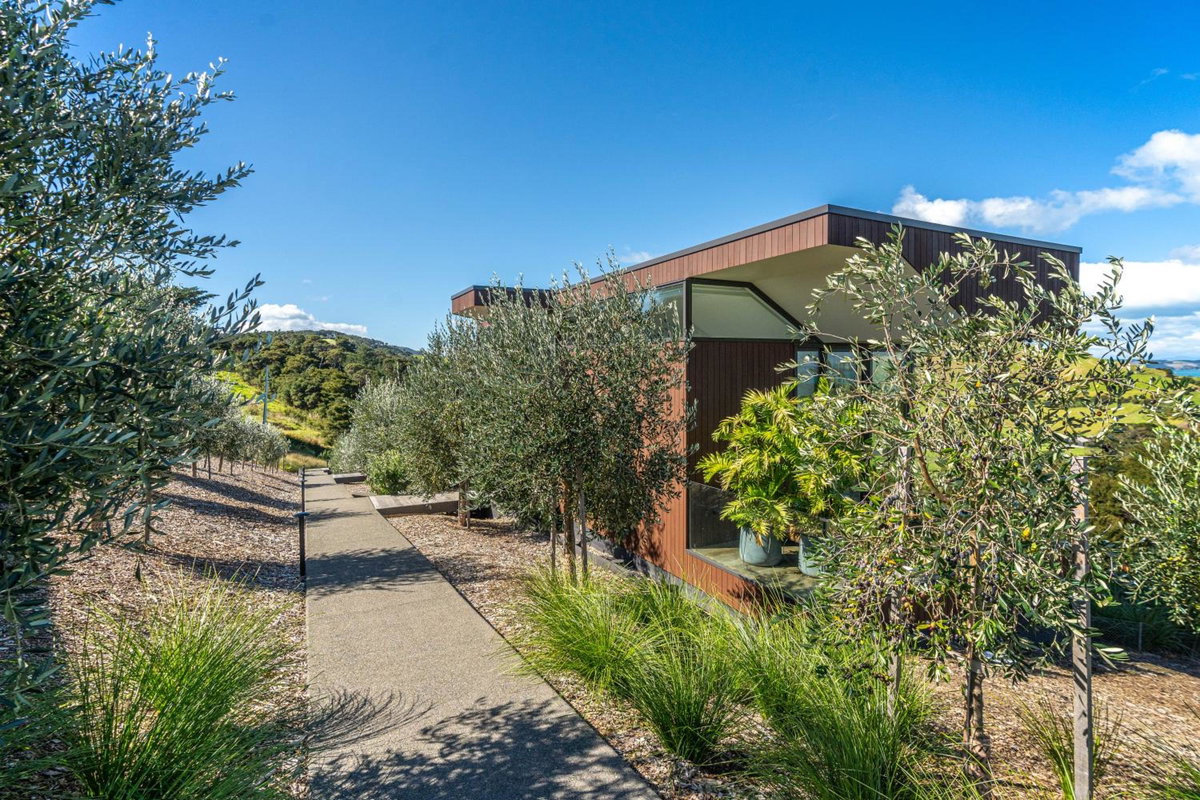 Hotel · Omana, Waiheke Island