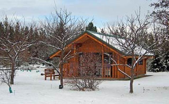 Central Chalets Ltd, Alexandra, New Zealand