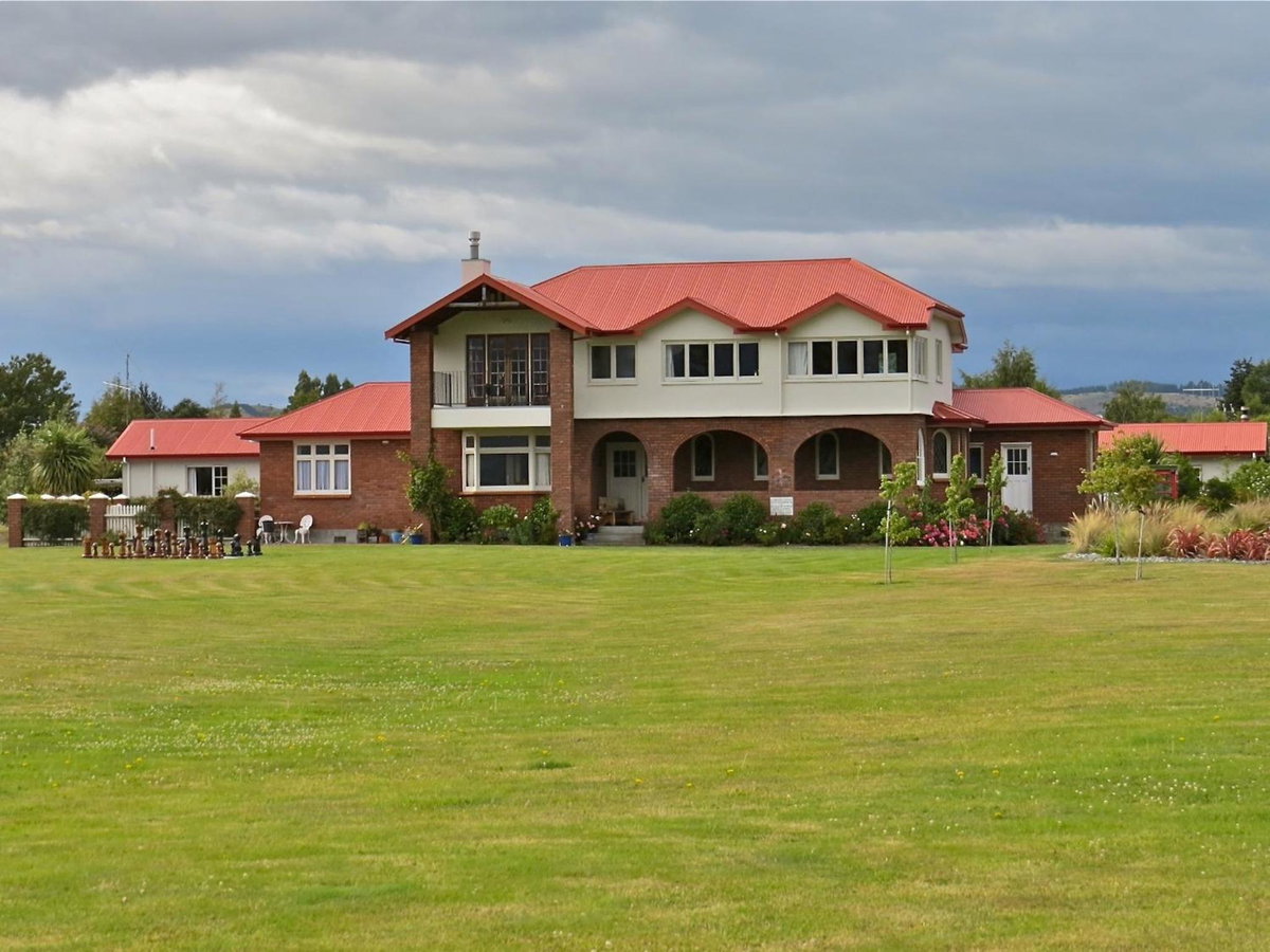 Te Anau Lodge, New Zealand