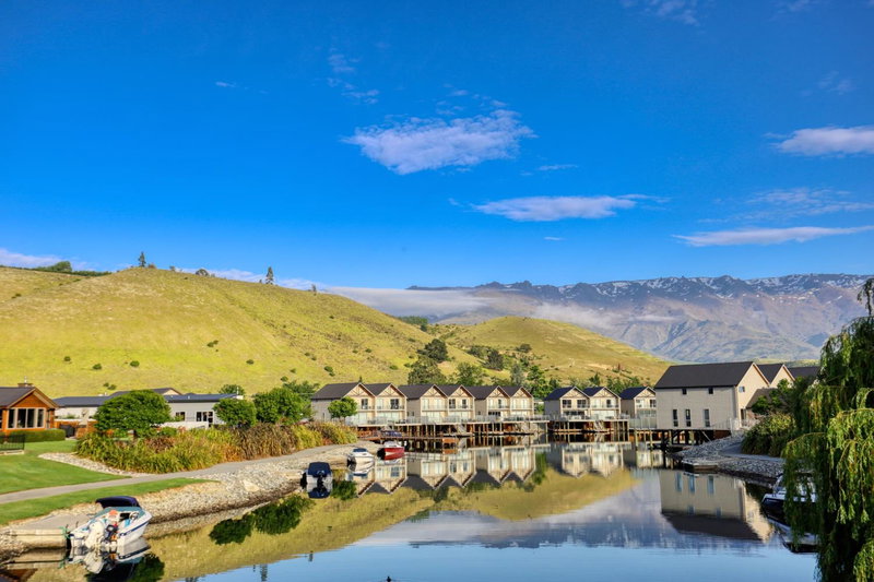 Lake Resort by Marsden, Cromwell, New Zealand