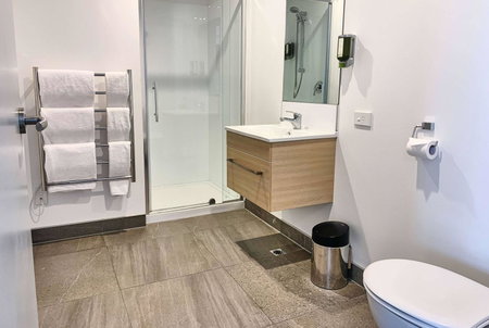 Ramada Suites by Wyndham Albany, North Shore, New Zealand