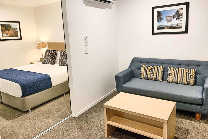 Ramada Suites by Wyndham Albany, North Shore, New Zealand