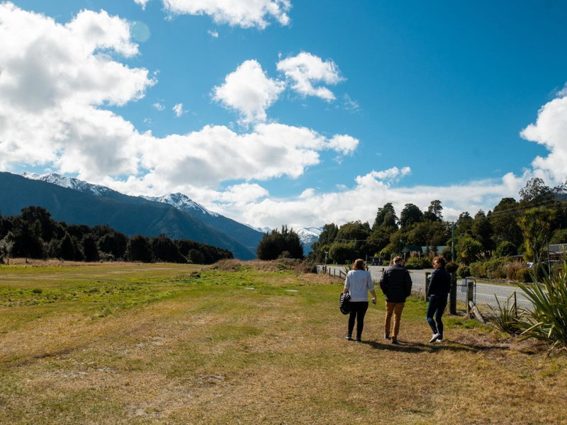 Wonderland Makarora Lodge, Makarora, New Zealand