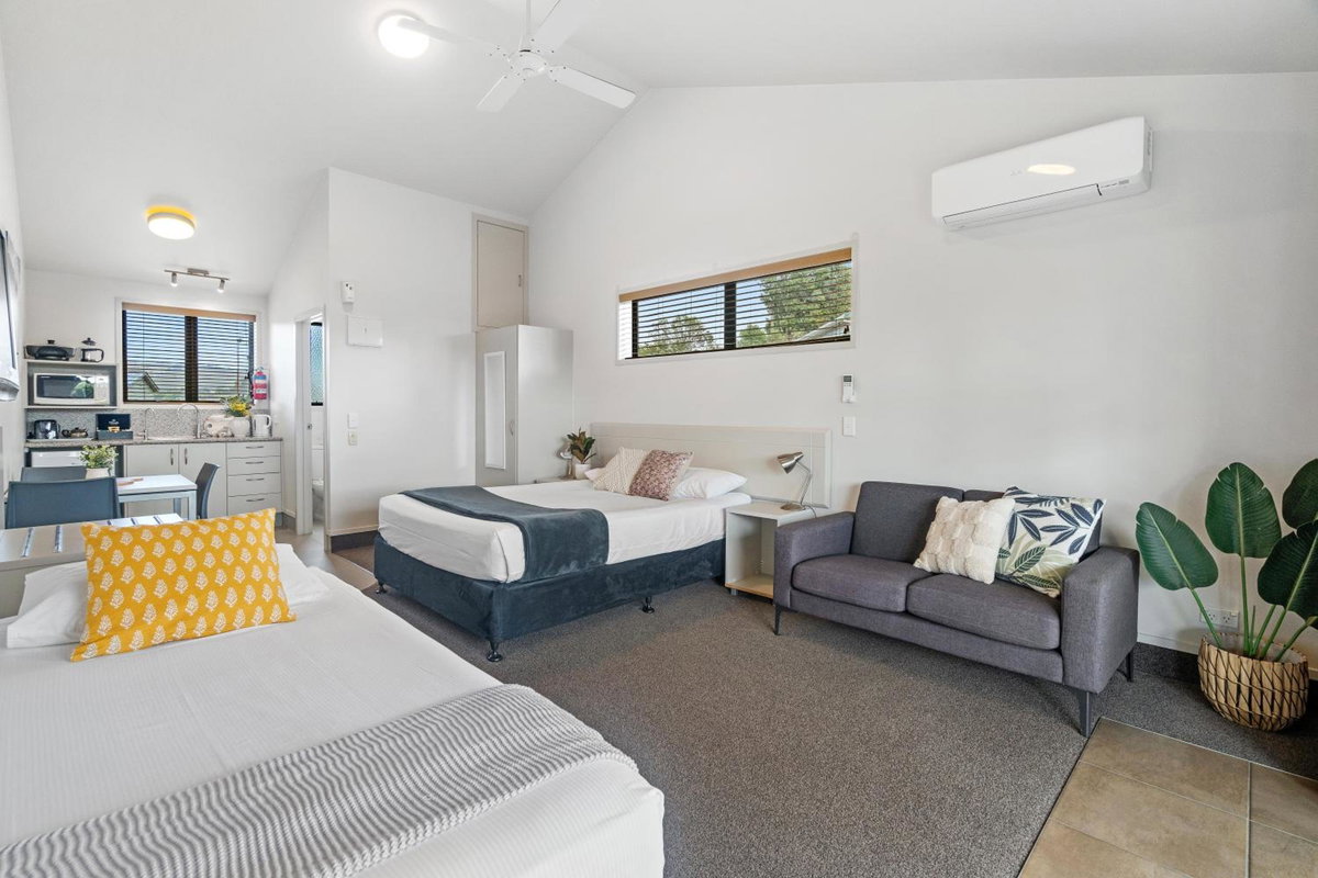 Hotel · Tasman Holiday Parks - Miranda, Miranda