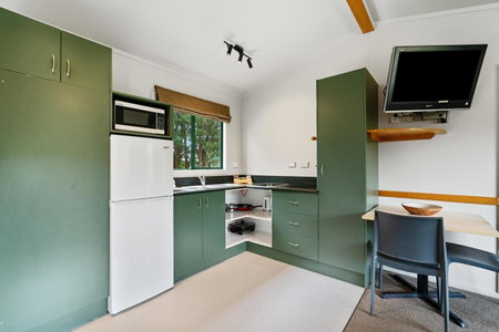 Tasman Holiday Parks - Miranda, Miranda, New Zealand
