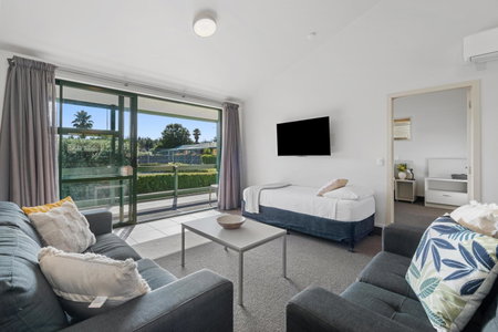 Tasman Holiday Parks - Miranda, Miranda, New Zealand