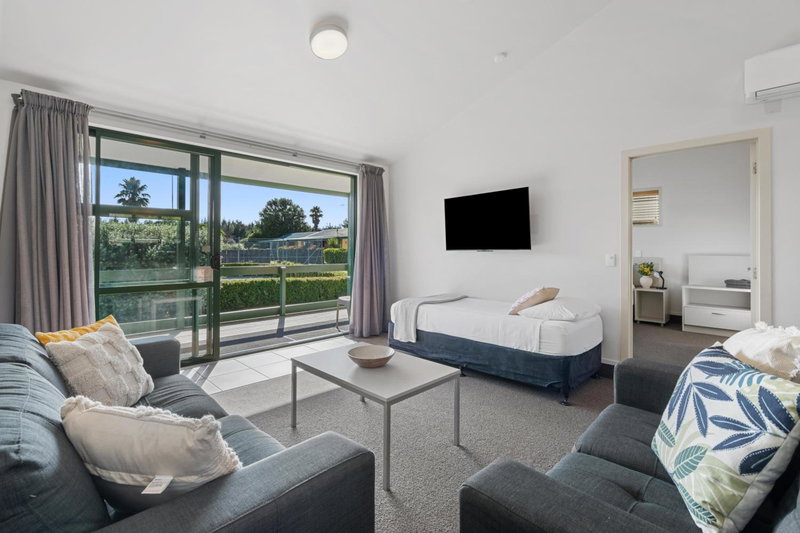Tasman Holiday Parks - Miranda, Miranda, New Zealand