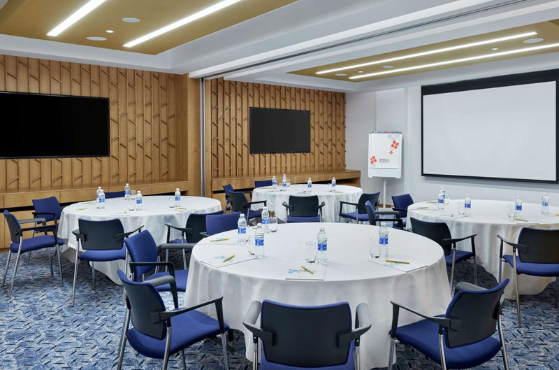 Hilton Garden Inn Muscat Al Khuwair, Muscat, Oman