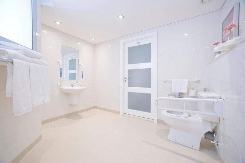 Holiday Inn Muscat AlSeeb by IHG, Muscat, Oman