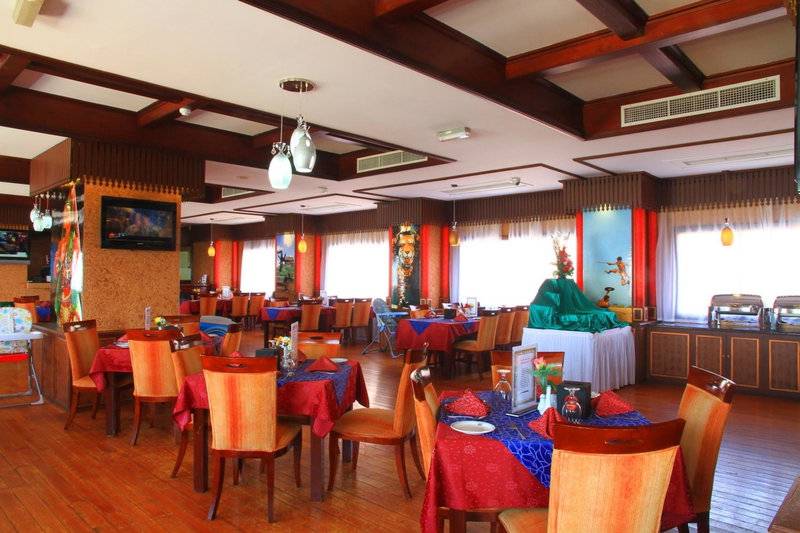 Ramee Guestline Hotel, Muscat, Оман