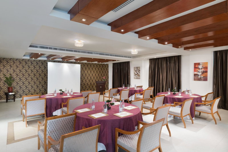 Al Hail Waves Hotel Managed By Centara, Seeb, Oman