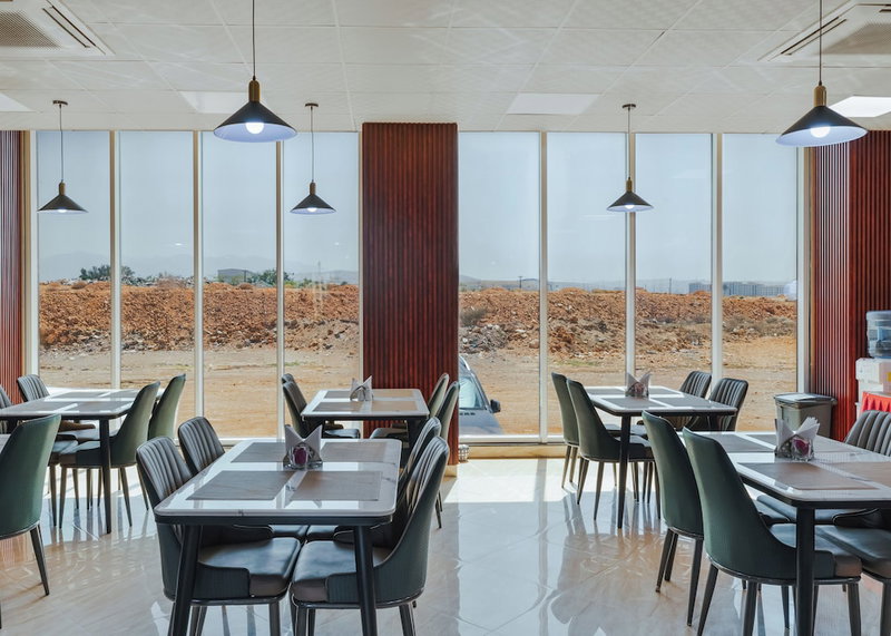 Muscat Hills Hotel, Muscat, Оман