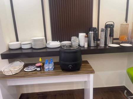 OYO Townhouse 156 Rose Hotel Apartments, Muscat, Oman