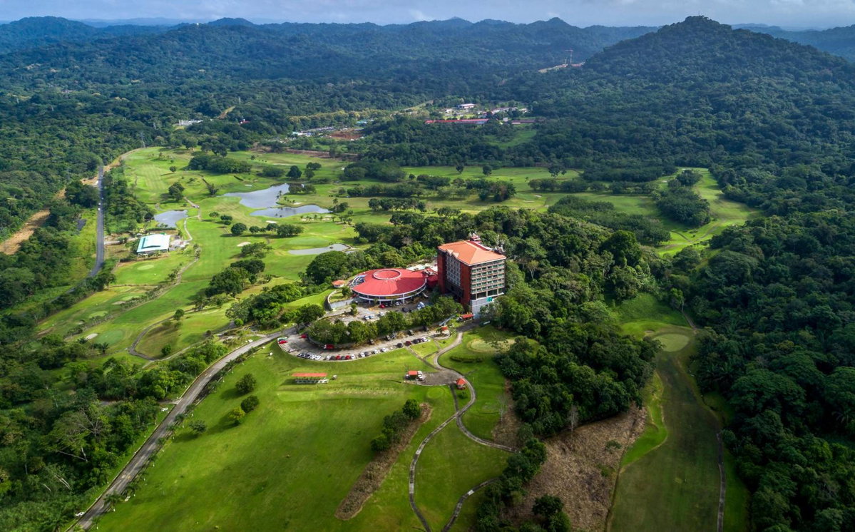 Отель · Summit Rainforest Golf Resort & All Inclusive, Panama City