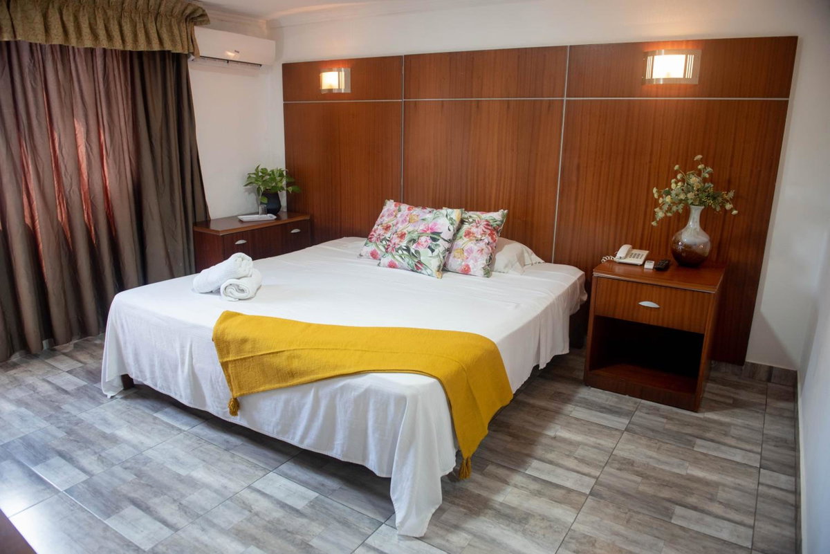 Cresta Inn, Panama
