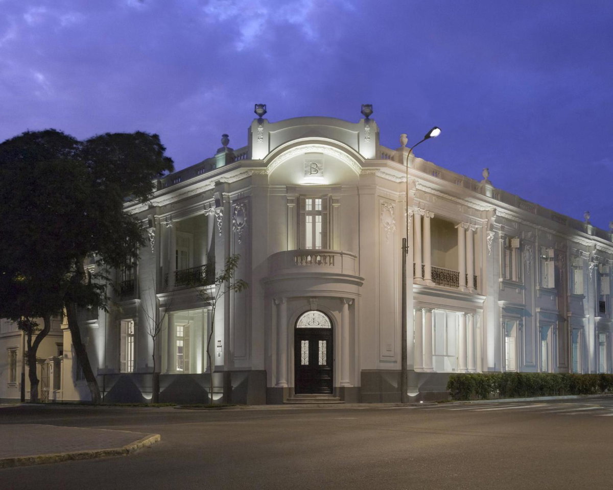 Hotel B, Perú