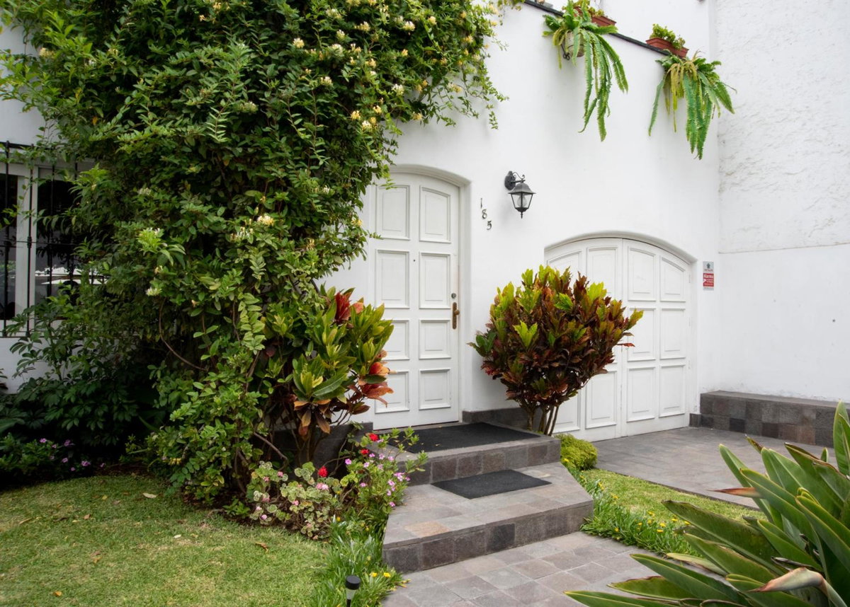 Lima 18 Boutique, Perú