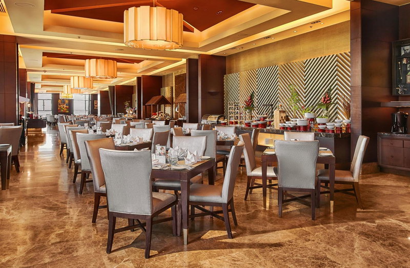 Quest Plus Filinvest City Manila, Banco Filipino Homes, Филиппины