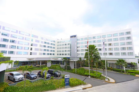 Park Inn By Radisson Clark, Santol, Philippines