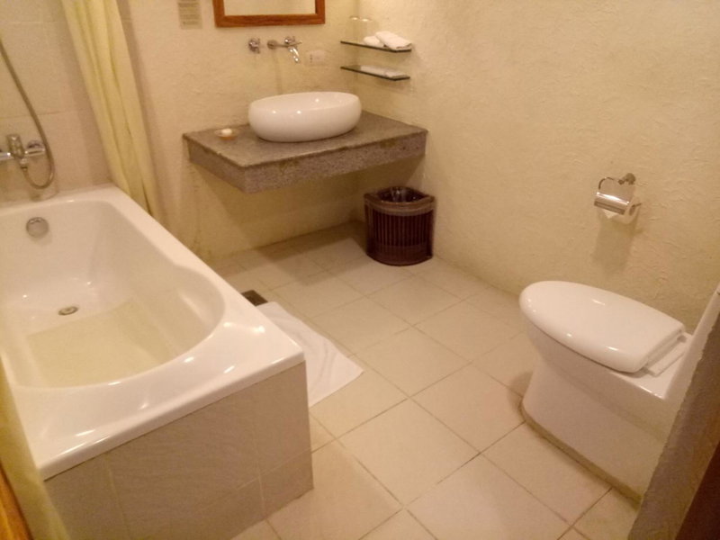 Bluewater Maribago Beach Resort, Lapu-Lapu City, Филиппины