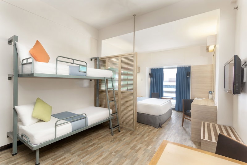 Microtel by Wyndham Mall of Asia, Baclaran, Philippinen