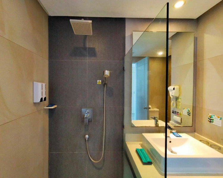 Solea Mactan Resort and Waterpark, Cordova, Филиппины