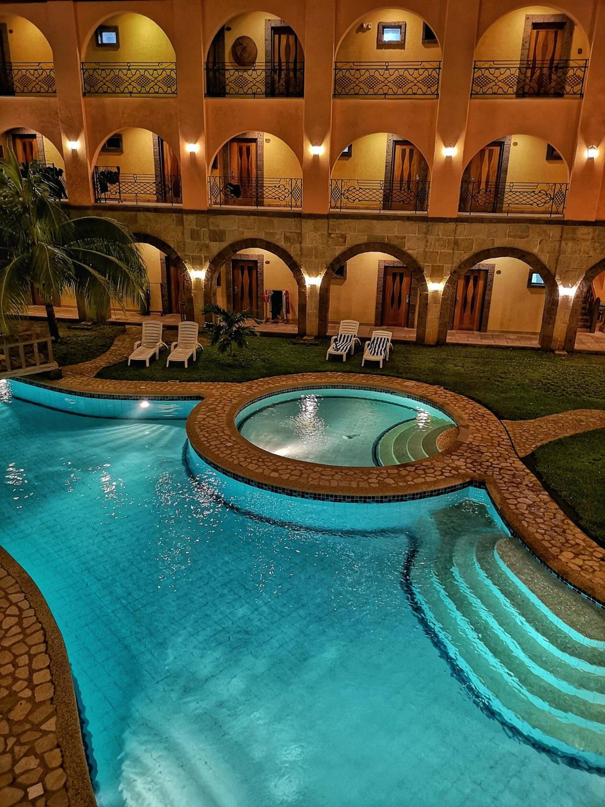 Corto del Mar Hotel, Philippines