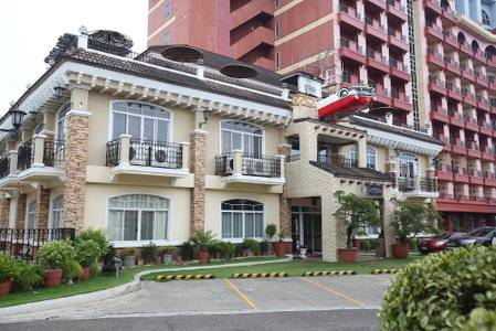 Crown Regency Suites & Residences - Mactan, Lapu-Lapu City, Филиппины