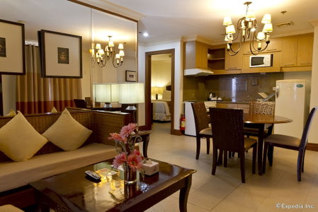 Crown Regency Suites & Residences - Mactan, Lapu-Lapu City, Филиппины