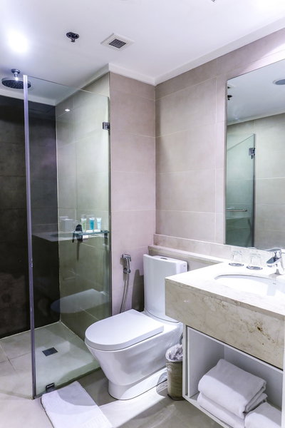 The B Hotel, Banco Filipino Homes, Filipinas