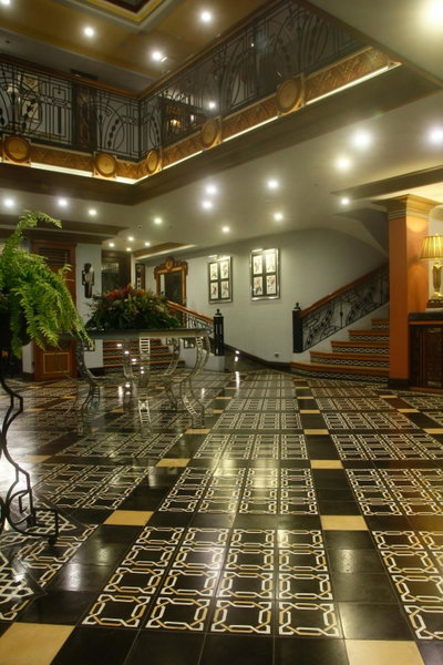 Herald Suites Polaris, Bel Air, Filipinas