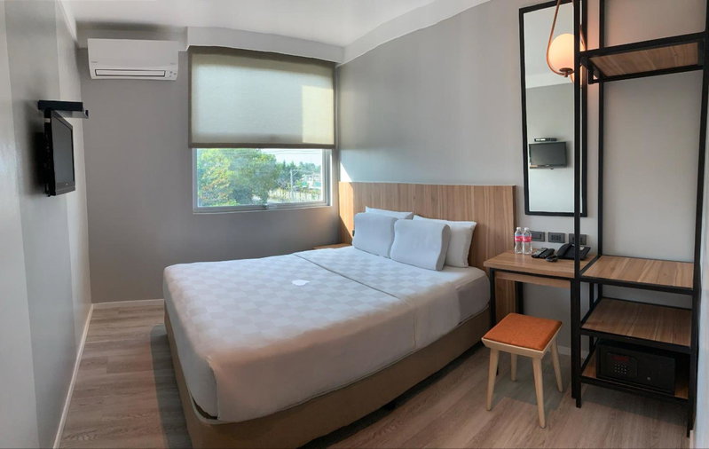 Go Hotels Plus Bacolod - Newly Renovated, Bacolod City, Филиппины