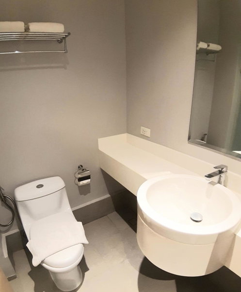 Go Hotels Plus Bacolod - Newly Renovated, Bacolod City, Филиппины