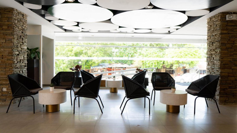Go Hotels Plus Bacolod - Newly Renovated, Bacolod City, Филиппины