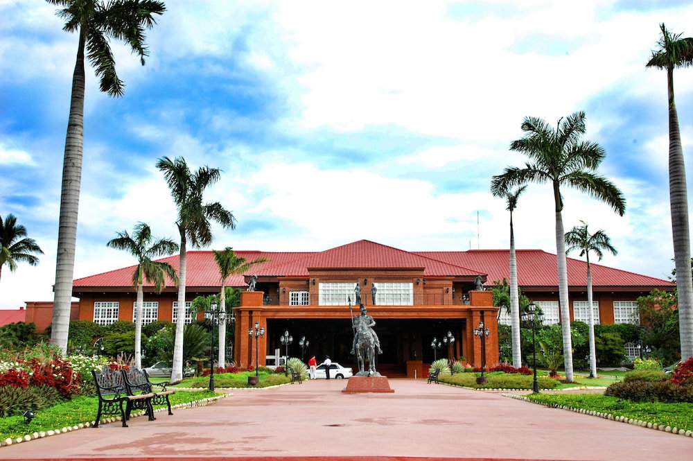 Hotel · Fort Ilocandia Resort Hotel, San Nicolas