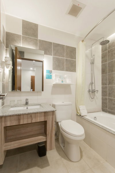 Microtel Inn & Suites by Wyndham San Fernando, San Fernando, Филиппины