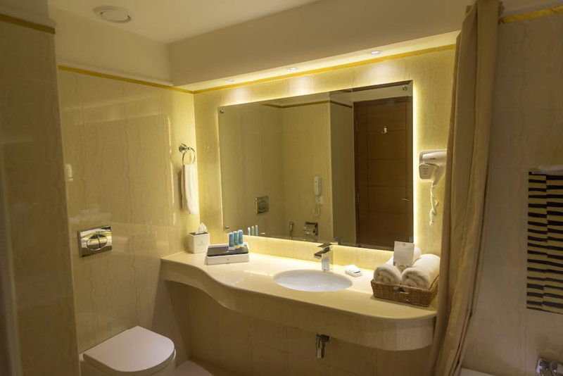 Luxus Grand Hotel, Lahore, Pakistán