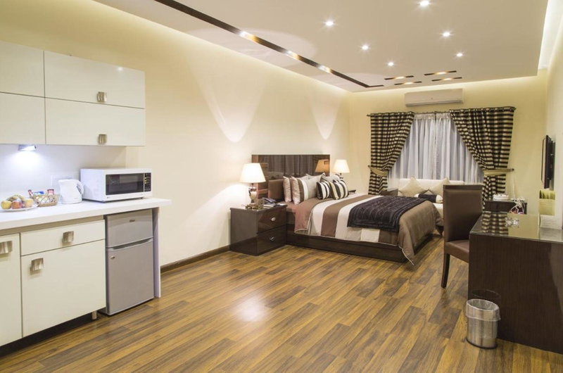 Royaute Luxury Suites and Hotel Gulberg Lahore, Lahore, Pakistan