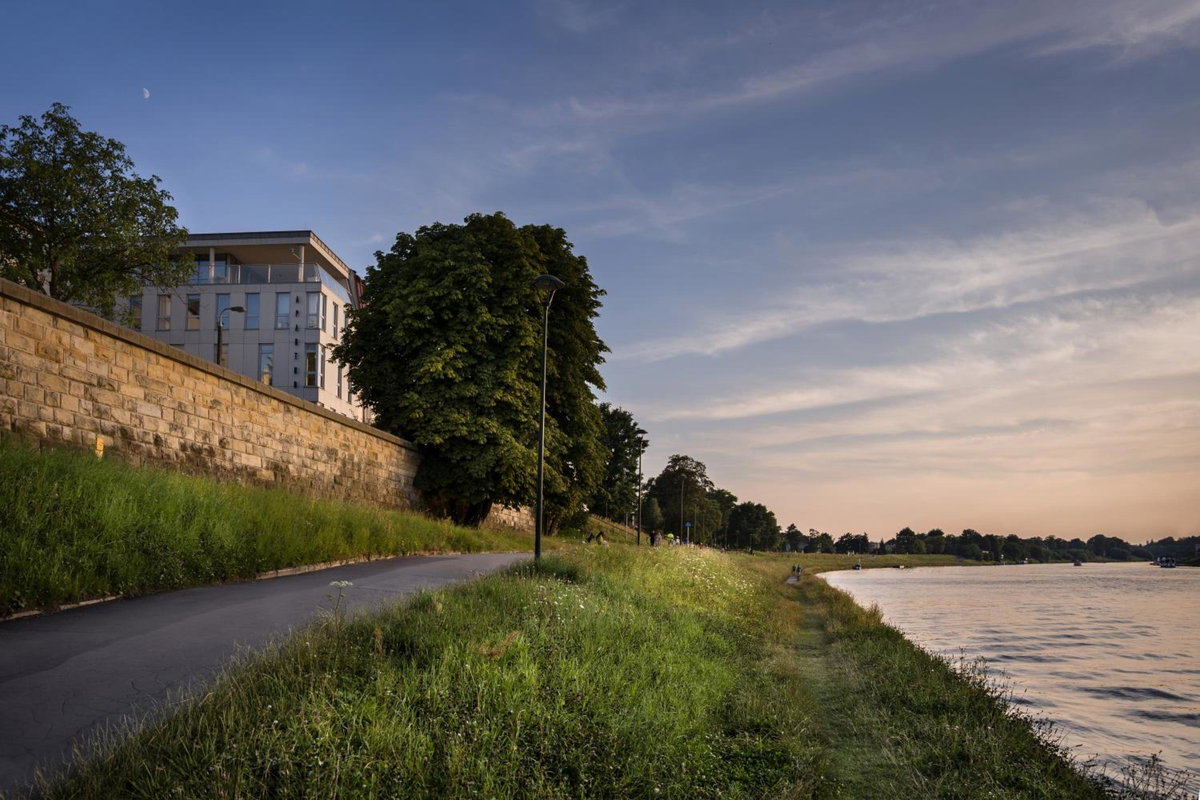 Отель · Riverside Aparthotel Cracow, Krakow