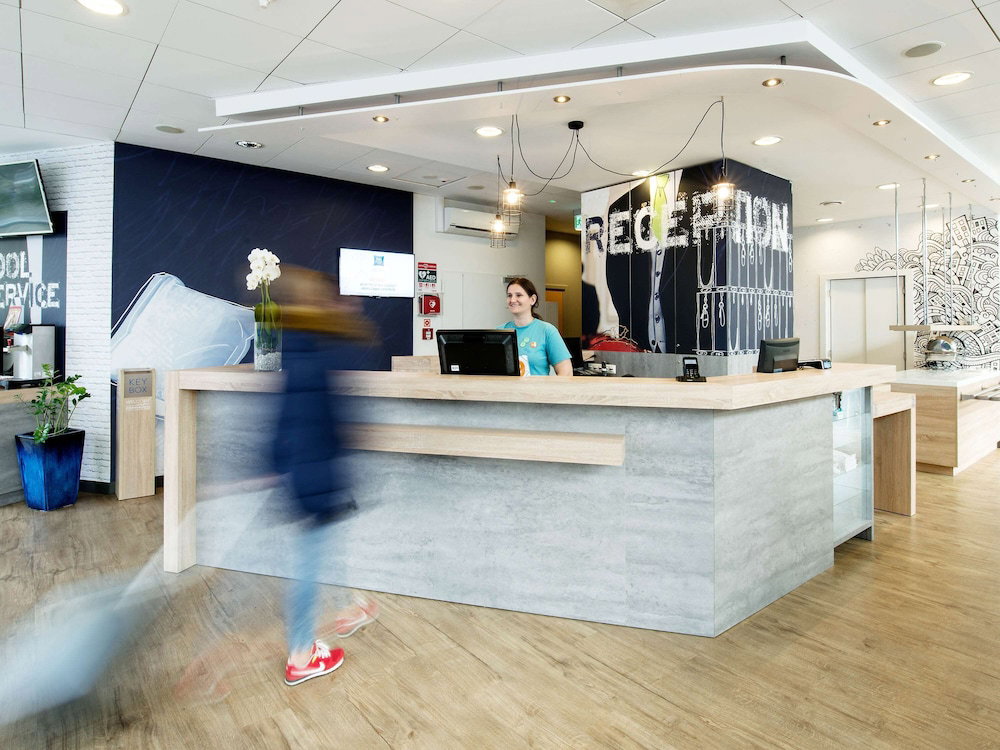 Отель · ibis budget Warszawa Centrum, Srodmiescie