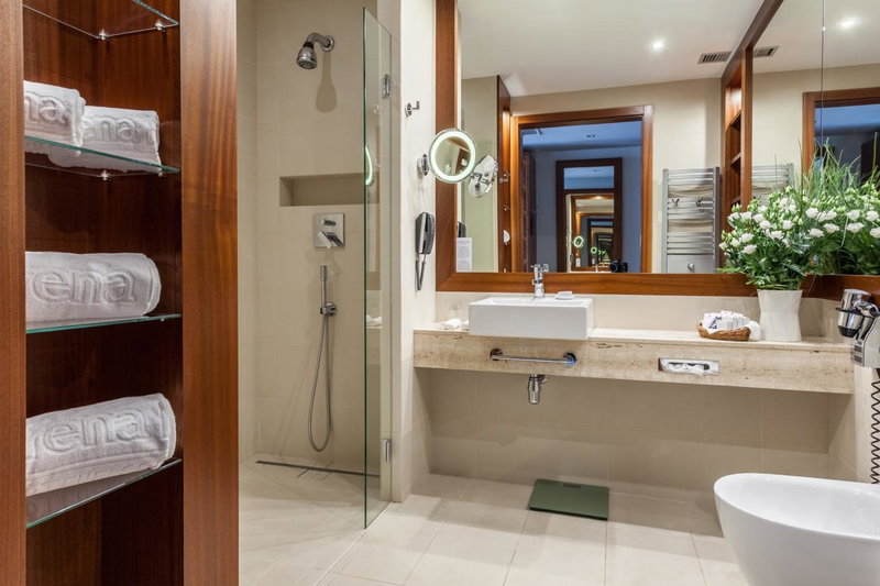 Hotel SPA Dr Irena Eris Krynica Zdrój, Krynica Zdrój, Польша