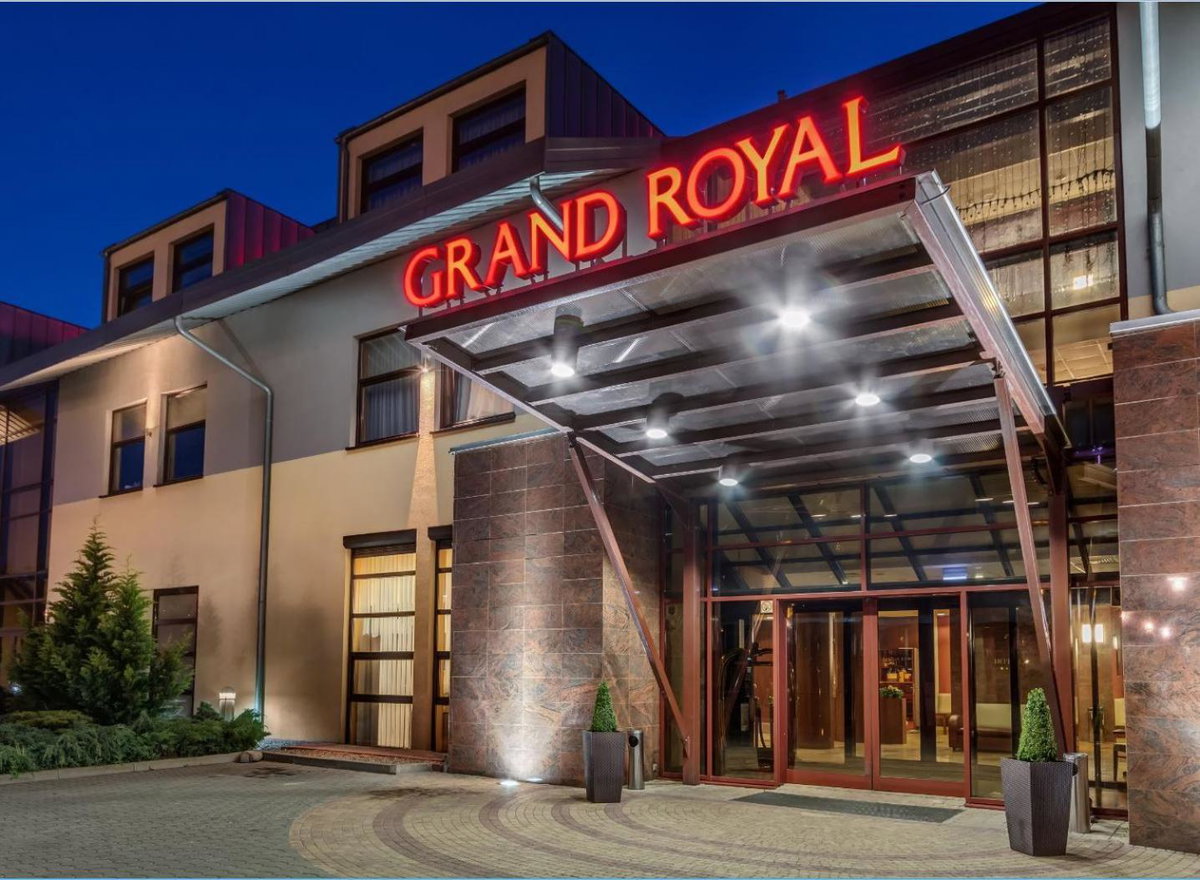 Hotel · Grand Royal Hotel, Lubon