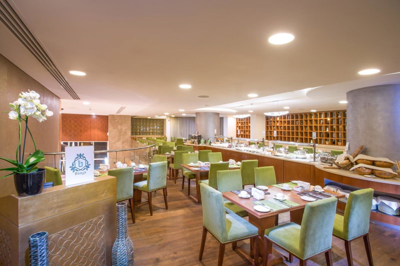 The Avenue Hotel, Doha, Катар