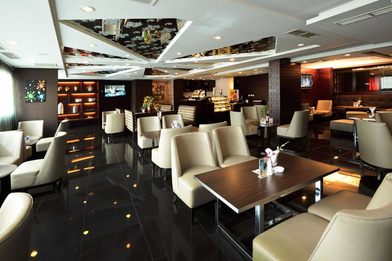 Holiday Villa Hotel & Residence City Centre Doha, Doha, Qatar