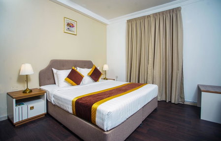 La Villa Suites Hotel, Doha, Катар