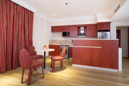 Al Liwan Suites Rawdat Al Khail, Doha, Qatar