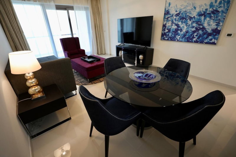 Waterfront 2 Bed Apartment Sleeps 4 With Parking, Lusail, Qatar